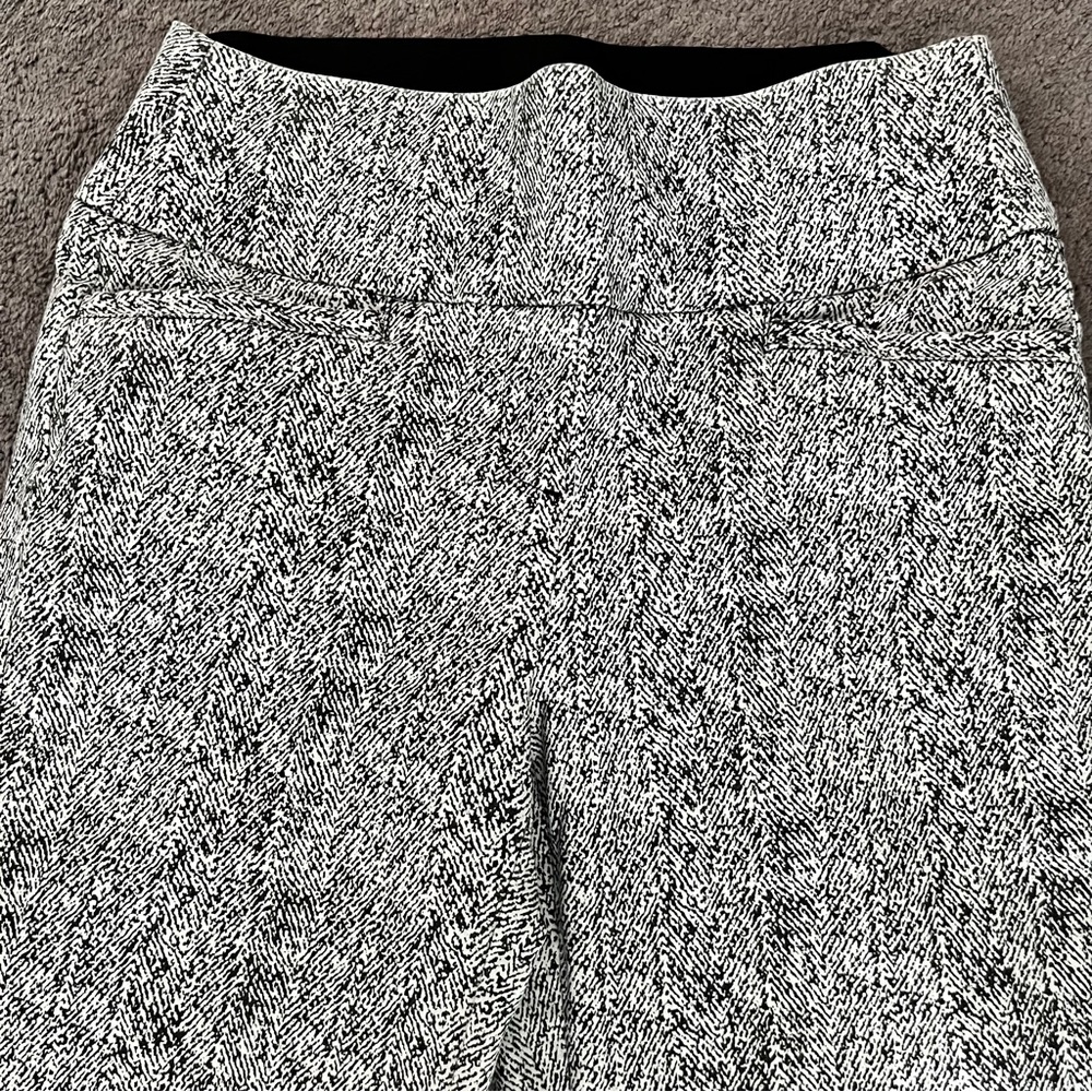 Pull-on black and grey pants